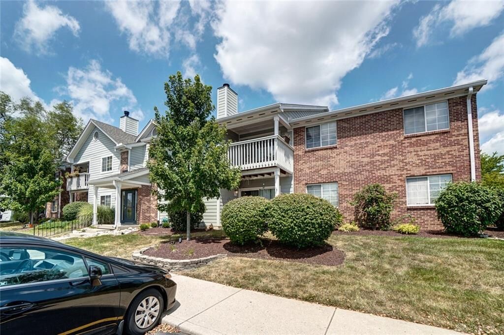 Property Photo:  6641 Hedington Square 4  OH 45459