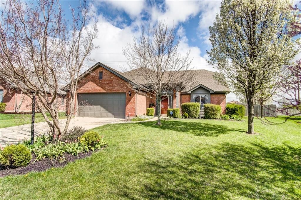 Property Photo: 1605 Rockleigh Road OH 45458