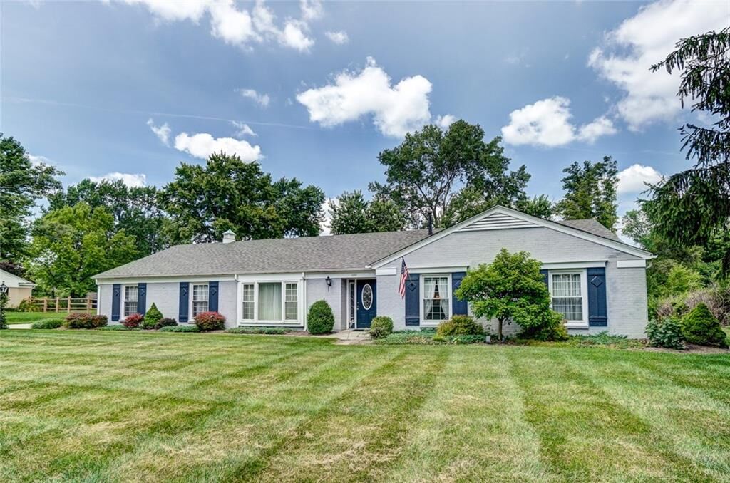 Property Photo: 1711 Penbrooke Trail OH 45459