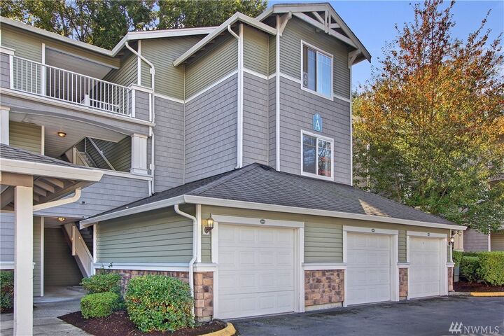 12712 Admiralty Wy A204  Everett WA 98204 photo