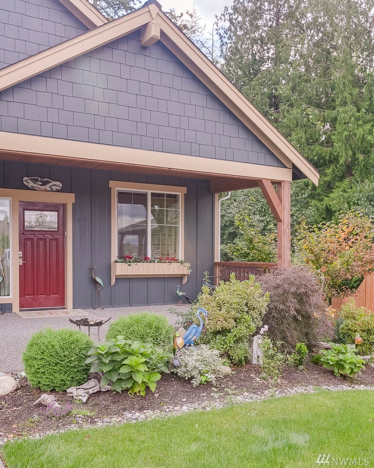 Property Photo: 311 Twin Brooks Ct WA 98273
