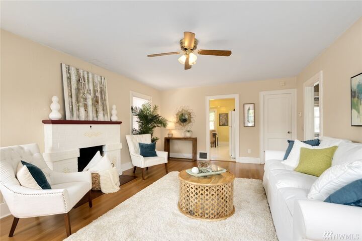 Property Photo:  3610 42nd Ave SW  WA 98116 