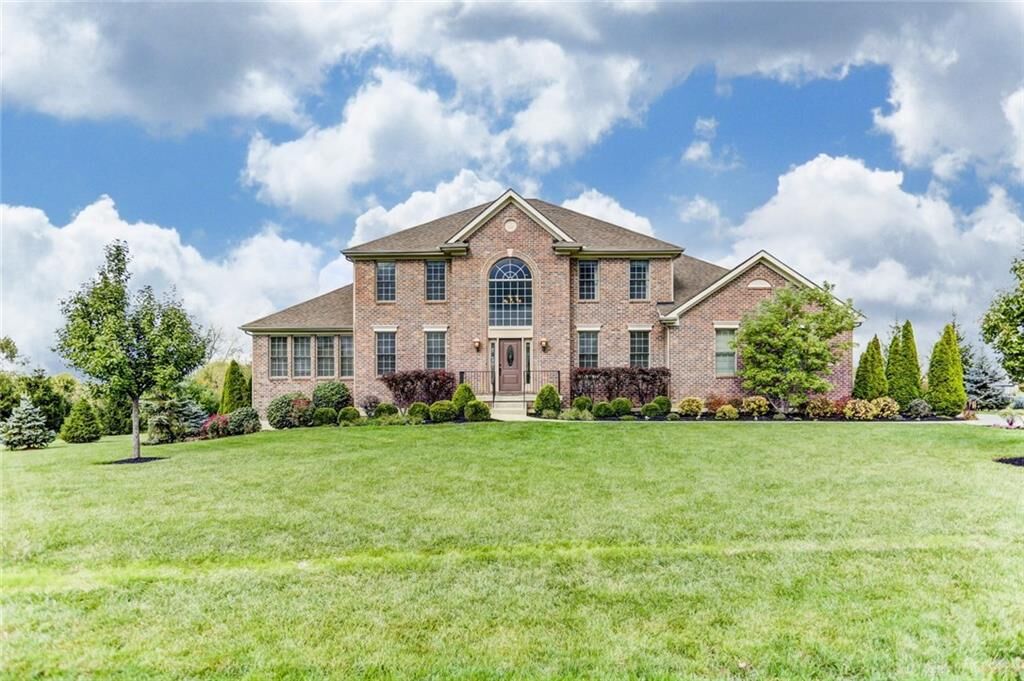 Property Photo: 8510 Waynesboro Way OH 45068