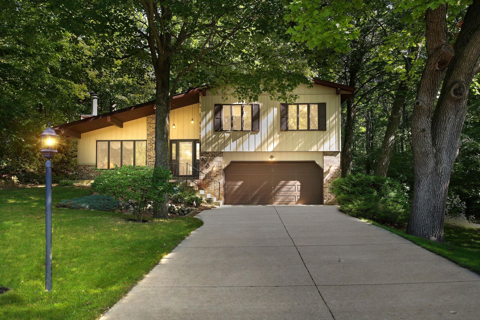 Property Photo: 650 Highview Dr WI 53086