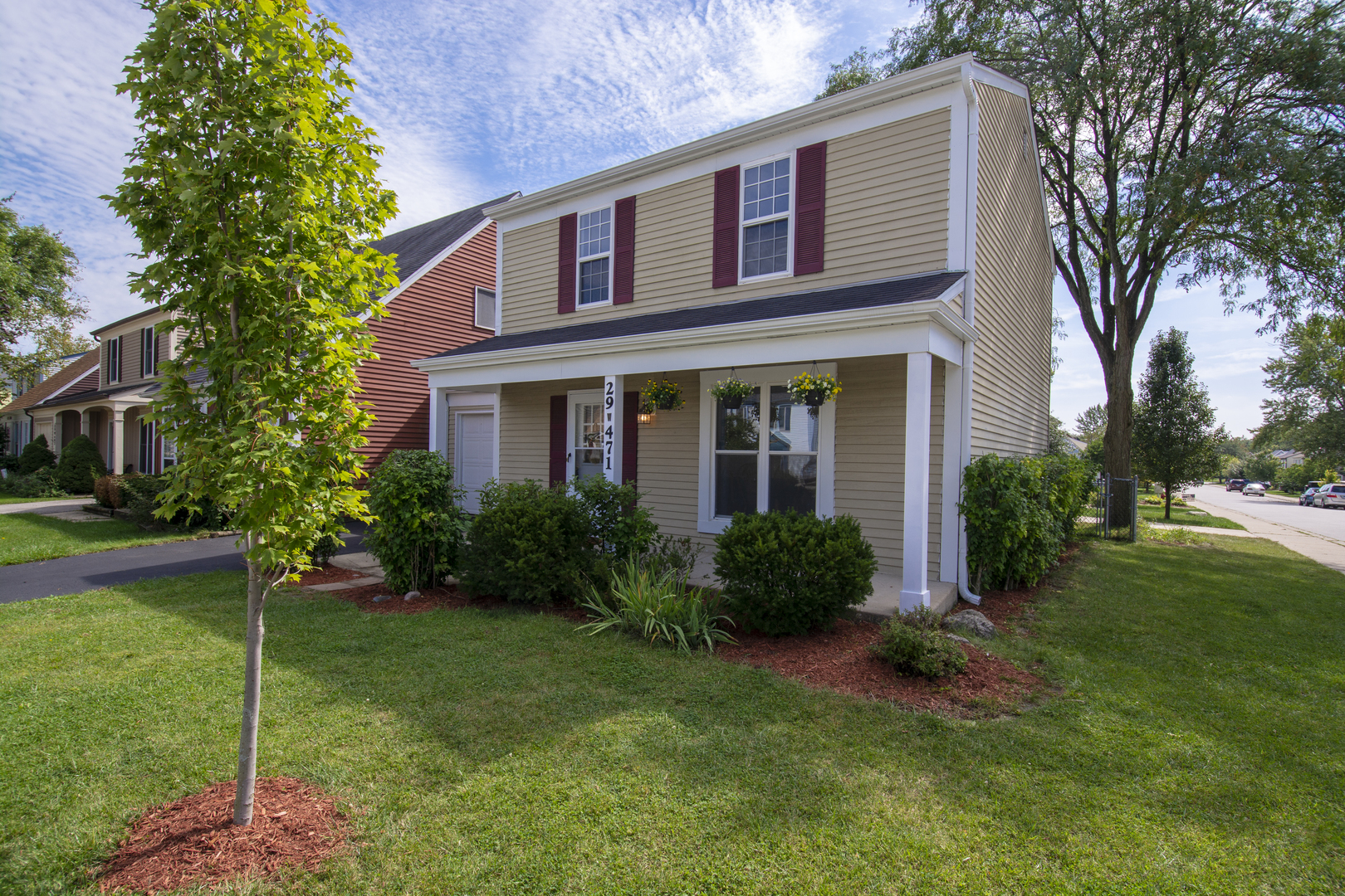 Property Photo: 29W471 Hawthorne Lane IL 60555