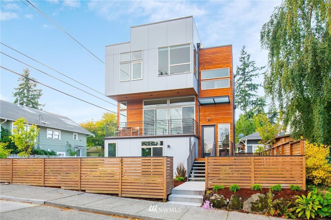 Property Photo: 2839 S Grand Street WA 98144