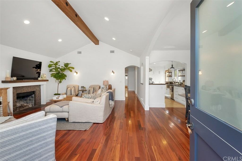 Property Photo: 227 Calle Serena CA 92672