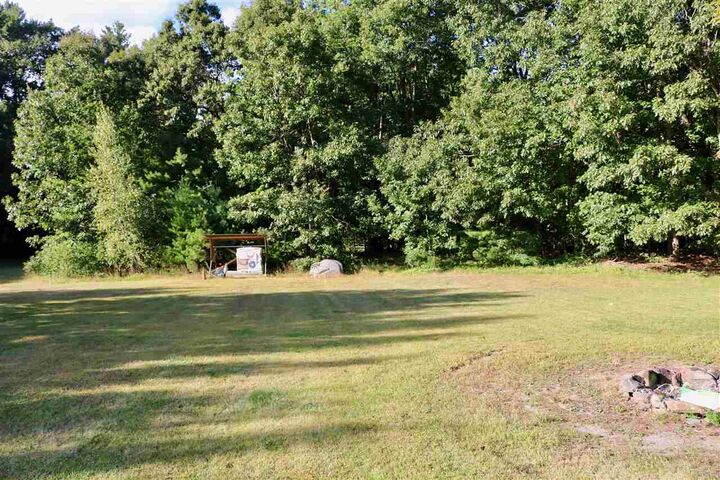 Property Photo: 6 Hayman Circle NH 03858