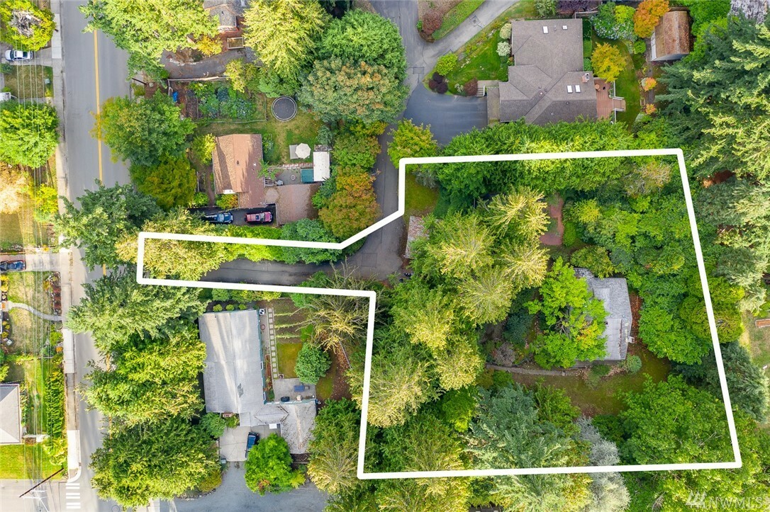 Property Photo: 1012 Walnut St WA 98020