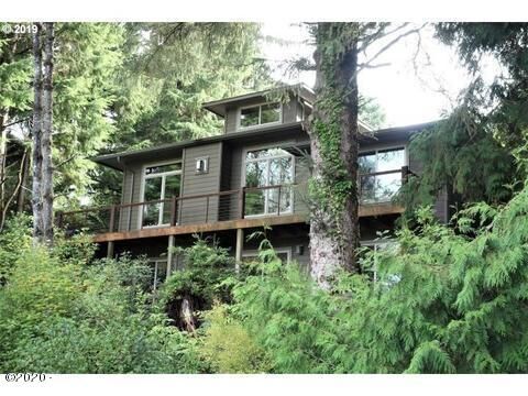 Property Photo:  562 Fairway Dr  OR 97388 