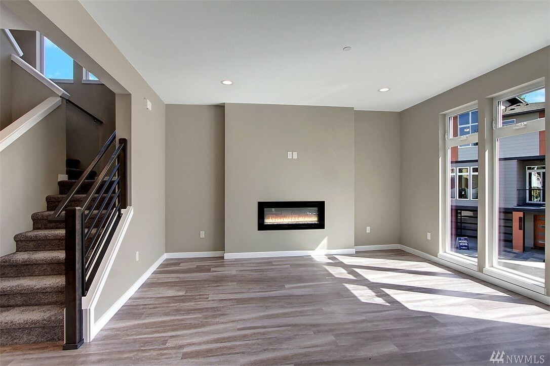Property Photo: 15008 13th Ave W 6 WA 98087