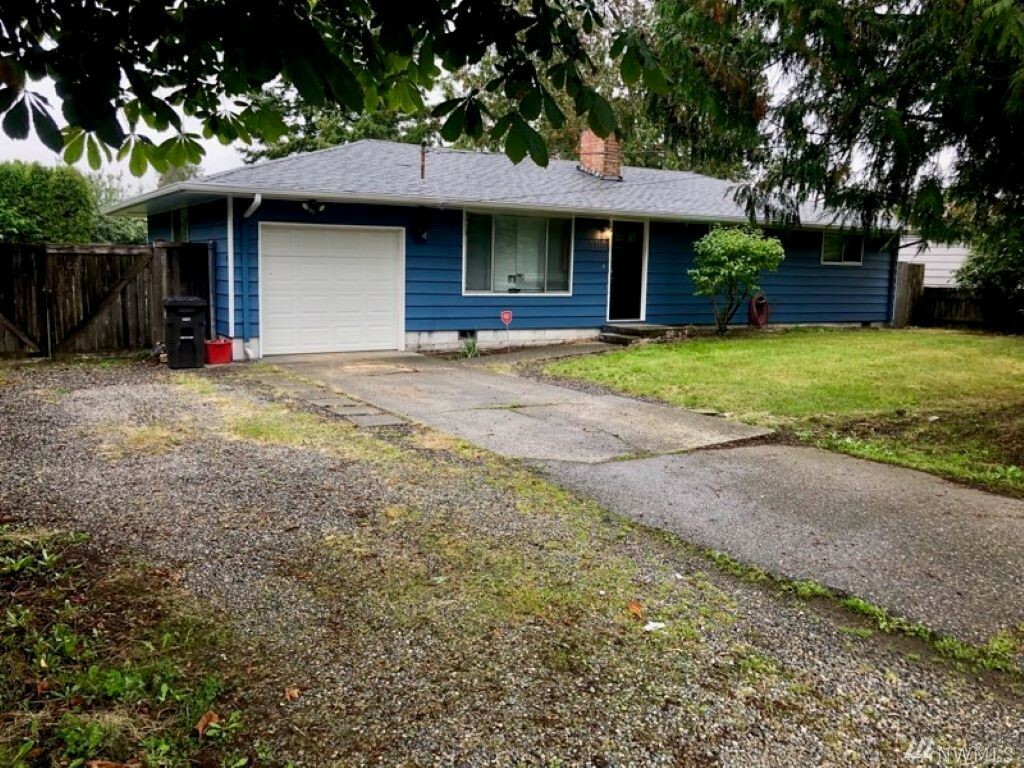 Property Photo:  511 107th Place SW  WA 98204 