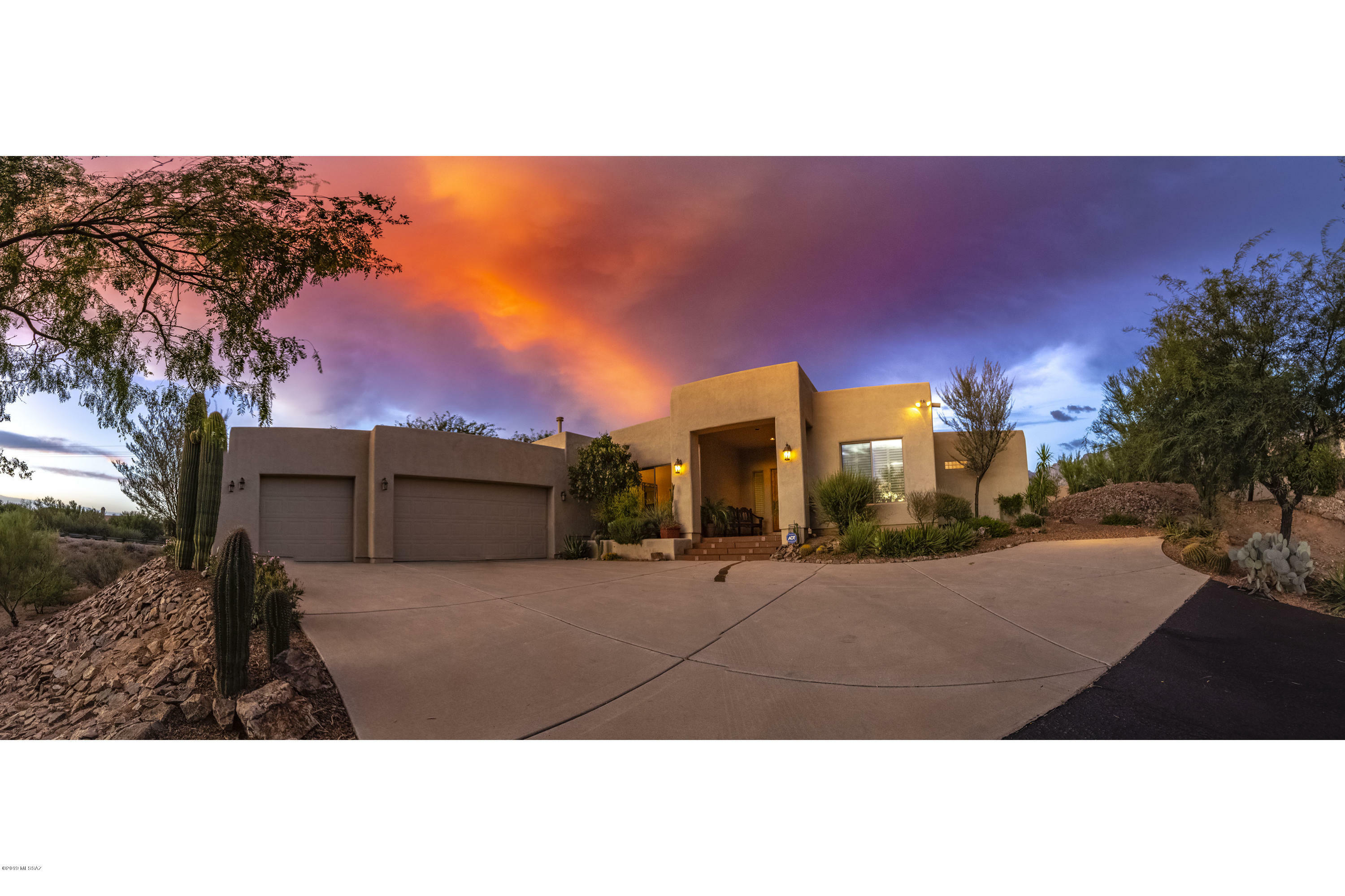 Property Photo:  11570 N Copperbelle Place  AZ 85737 