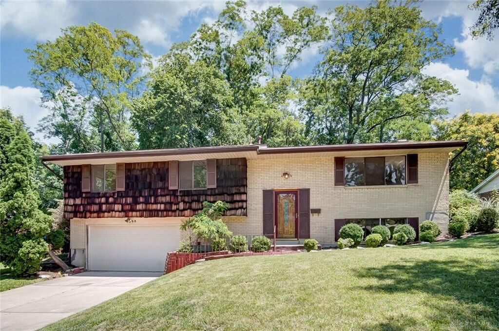Property Photo: 6286 Blossom Park Drive OH 45449