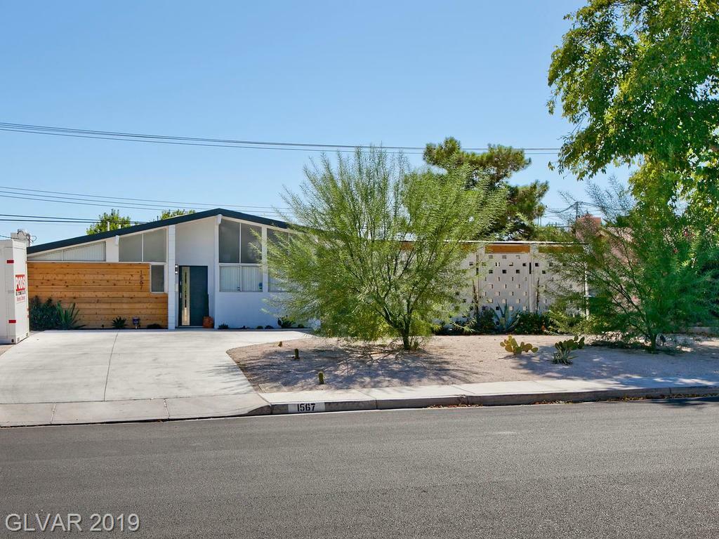Property Photo: 1567 Commanche Drive NV 89169