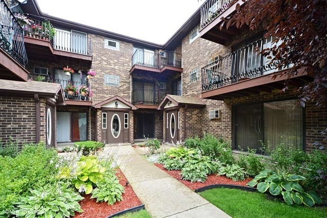 Property Photo: 3605 North Narragansett Avenue 305 IL 60634