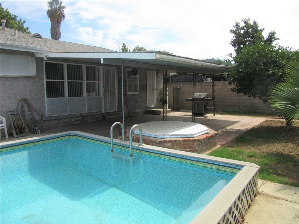 Property Photo:  721 Larimore Avenue  CA 91744 