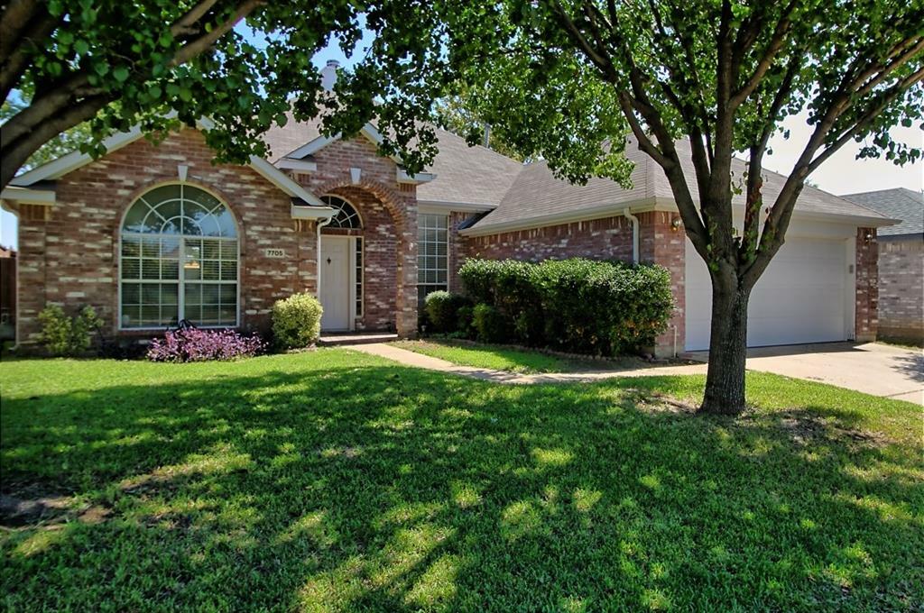 Photo de la propriété:  7705 Geneseo Lane  TX 76002 