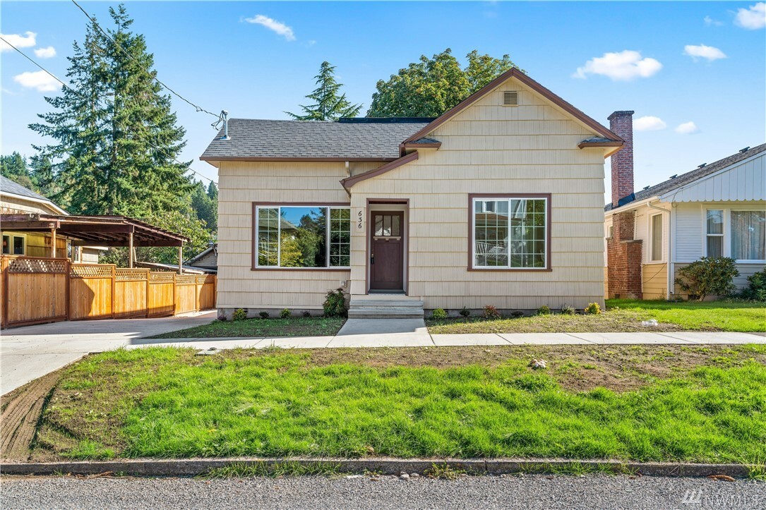 Property Photo:  636 NW Quincy Place  WA 98532 