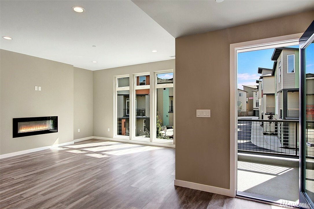 Property Photo: 15005 13th Ave W 32 WA 98087