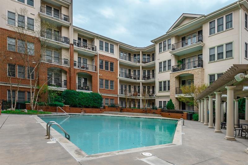 Property Photo: 3621 Vinings Slope SE 2419 30339
