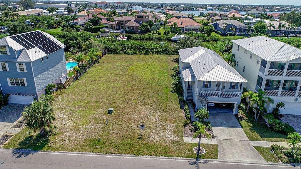 Property Photo:  6415 Marbella Boulevard  FL 33572 