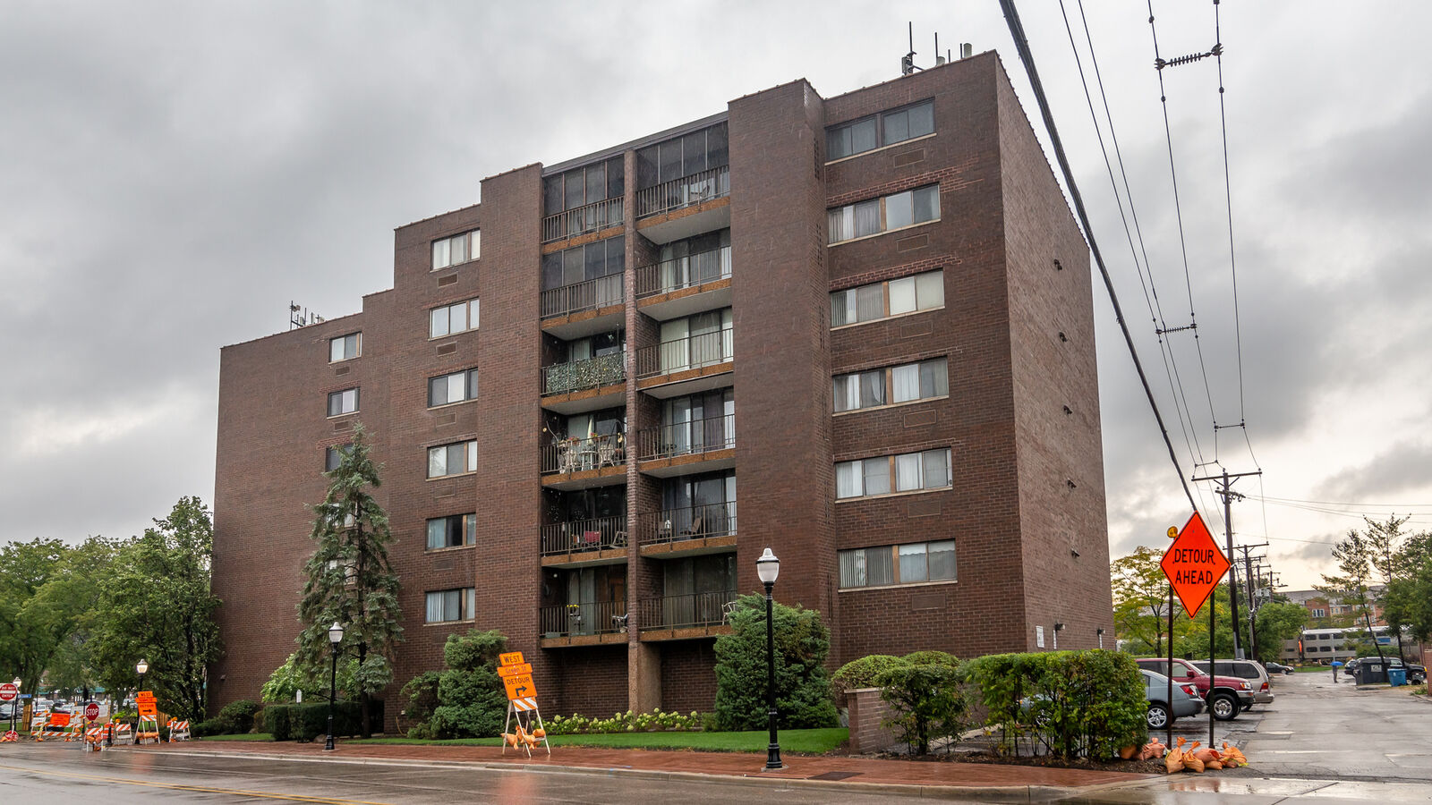 Property Photo:  11 West Green Street 208  IL 60106 