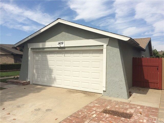 Property Photo:  1429 E Alcove Way  CA 92805 