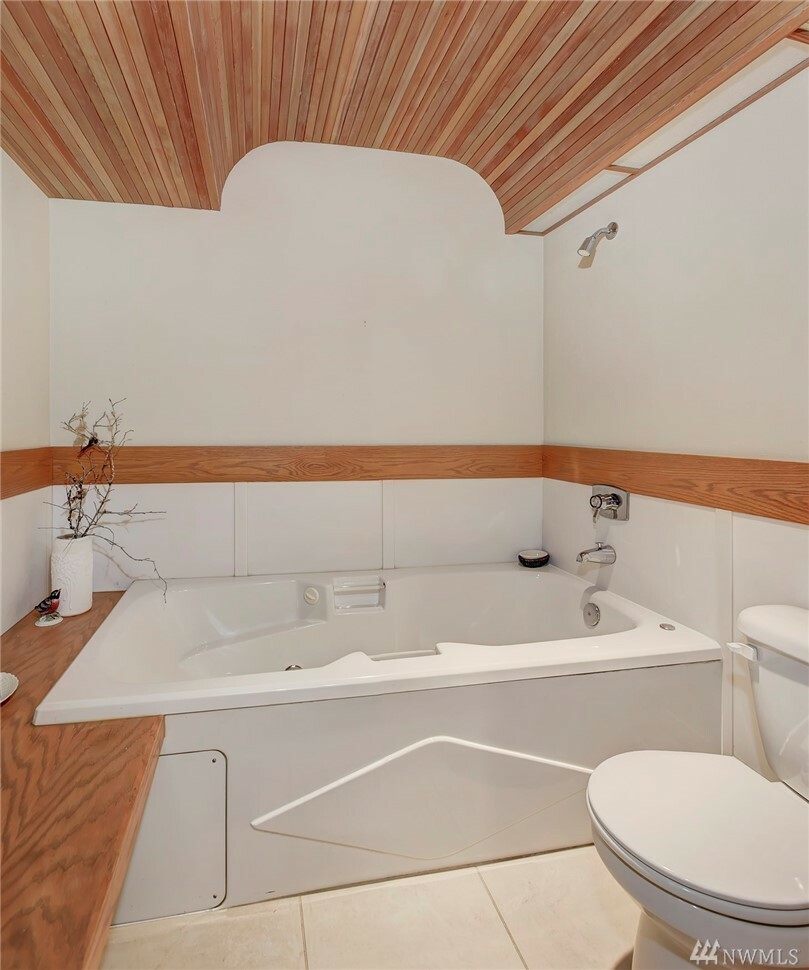 Property Photo: 15800 Nesika Bay Rd NE 33 WA 98370