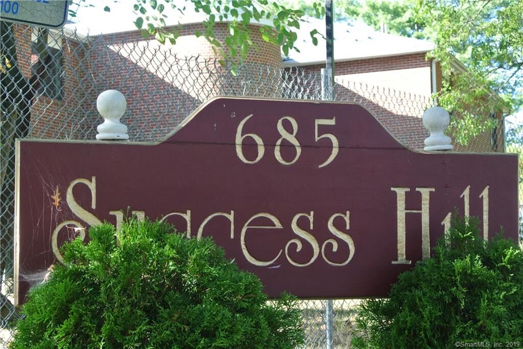 Property Photo:  685 Success Avenue 28  CT 06614 