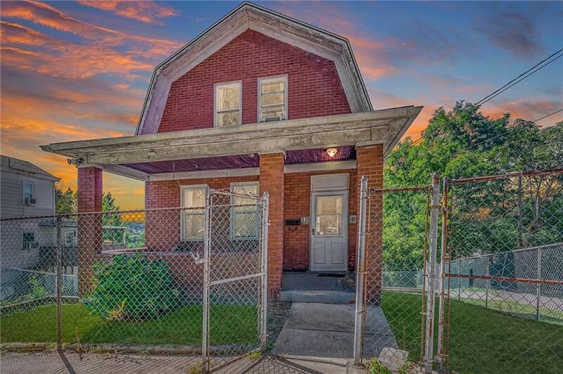 Property Photo:  339 Fair Oaks Street  PA 15136 