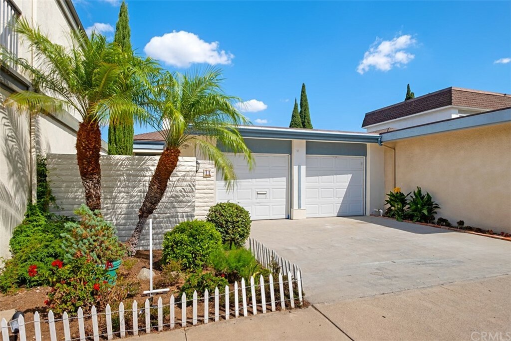 Property Photo:  11 Lancewood Way  CA 92612 