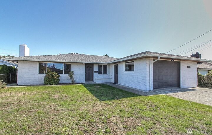 1405  McDougall Avenue  Everett WA 98201 photo