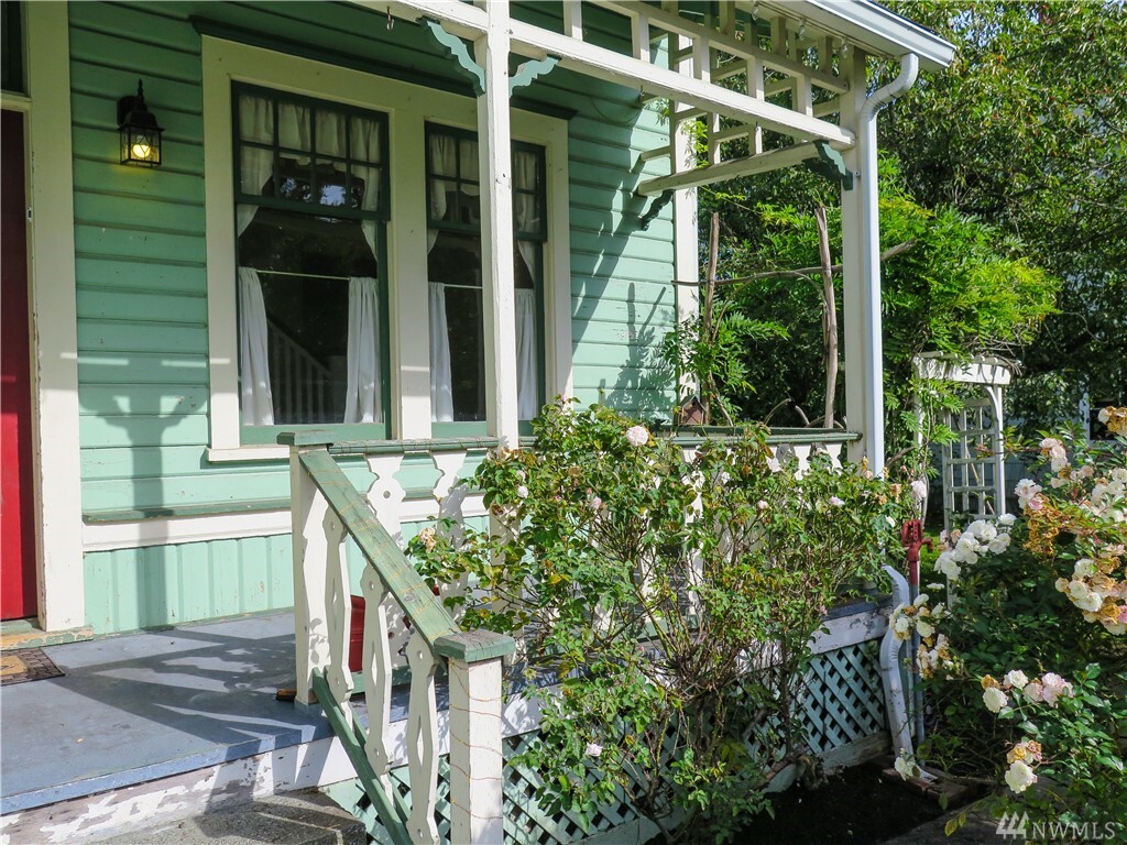 Property Photo: 205 E Morris Street WA 98257