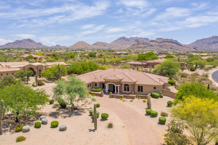 Property Photo: 8614 E Via Del Sol Drive AZ 85255