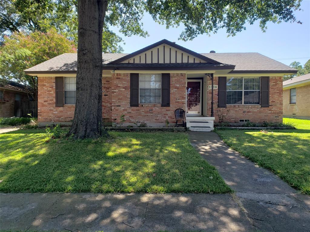 Property Photo: 1316 Lexington Drive TX 75041