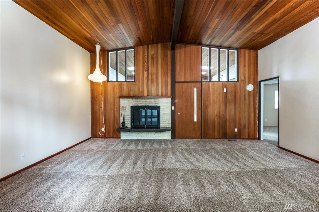 Property Photo:  2104 SW 317th Place  WA 98023 