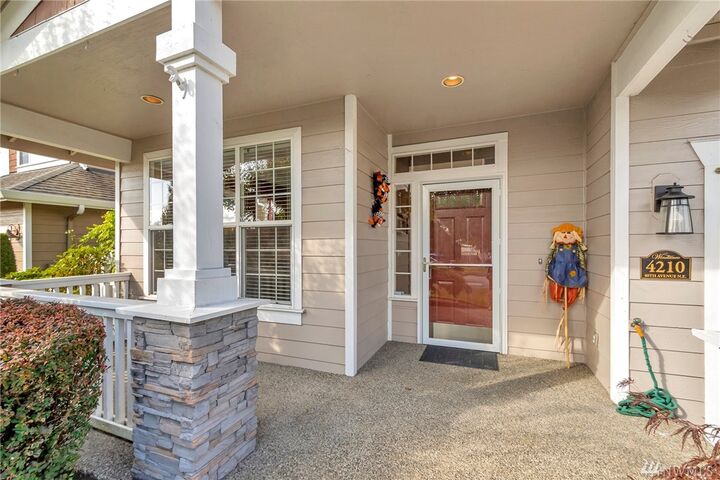 Property Photo:  4210  40th Avenue NE  WA 98422 