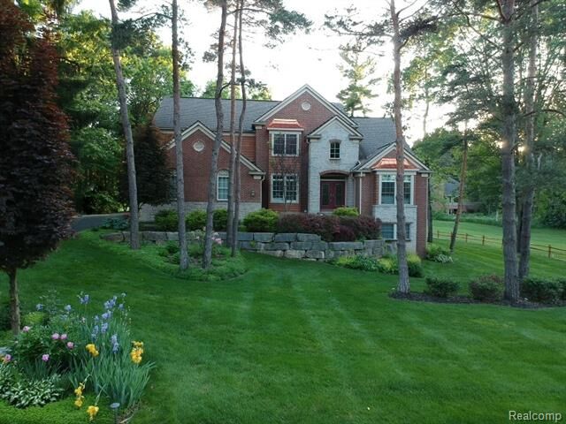 Property Photo: 9646 Fairway MI 48169