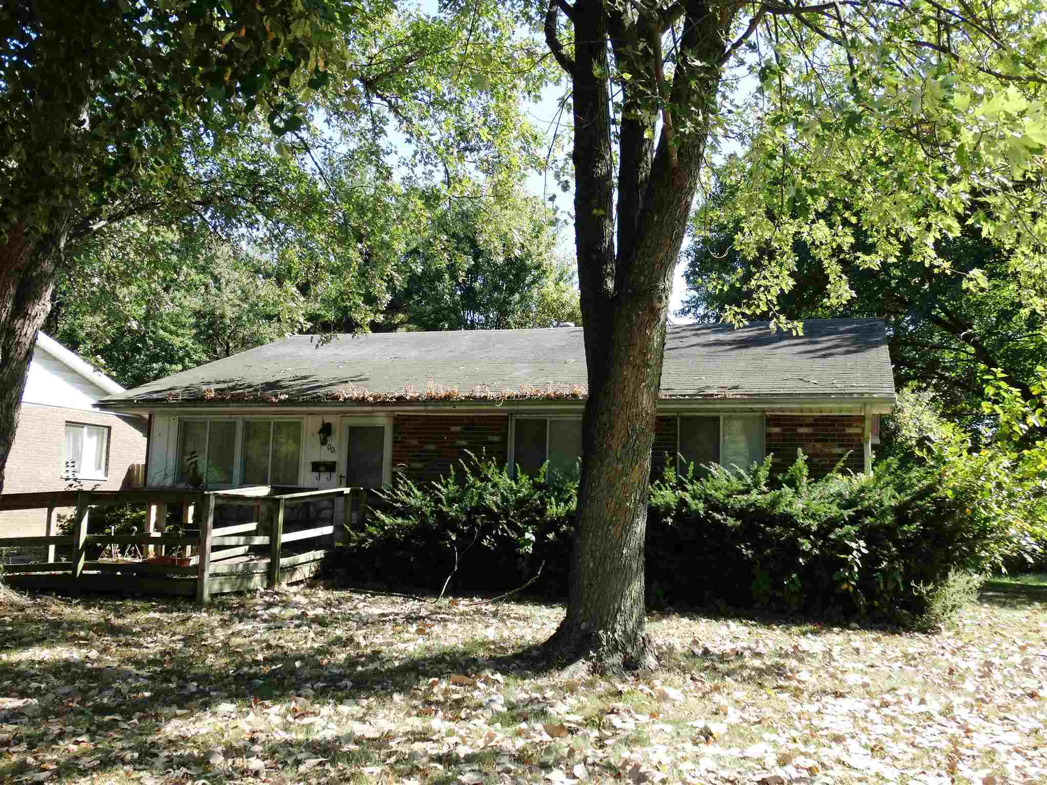 Property Photo:  2400 Lodge Avenue  IN 47714 