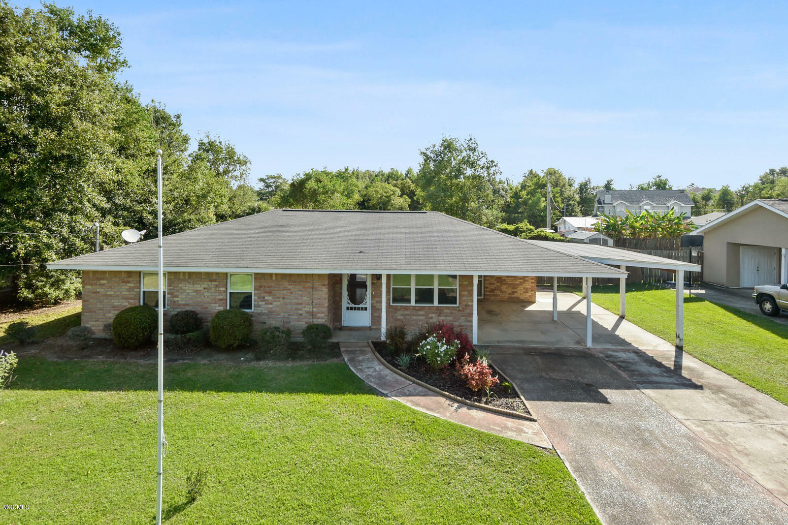 Property Photo:  607 Beyer Drive  MS 39520 