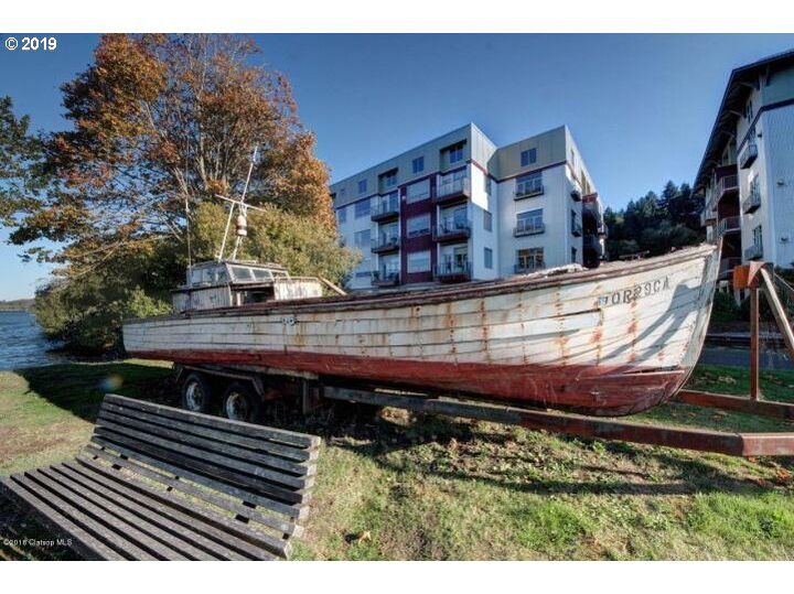 3930 Abbey Ln 208-A  Astoria OR 97103 photo