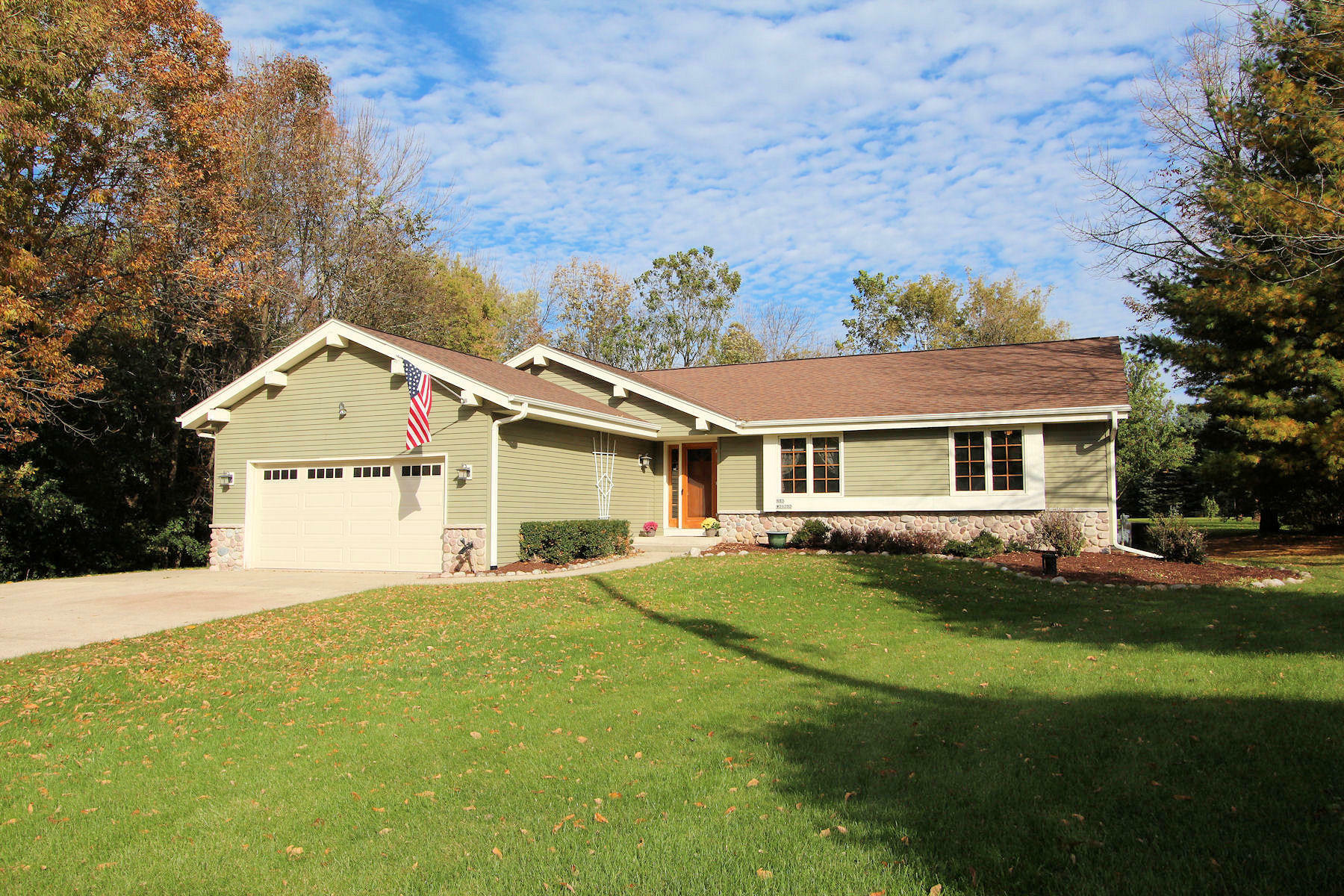 Property Photo:  N83w29272 Florencetta Hts  WI 53029 