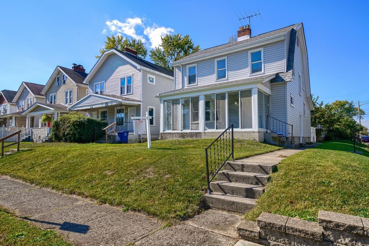 Property Photo:  1105 S Champion Avenue  OH 43206 