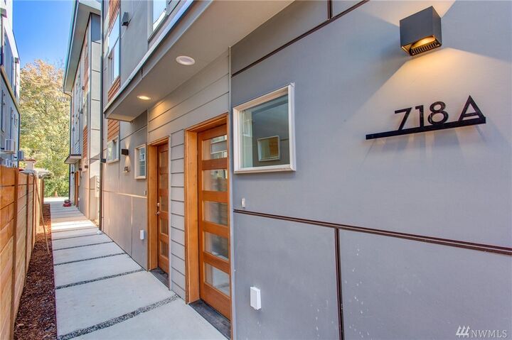 Property Photo:  718 A  Martin Luther King Junior Way  WA 98122 