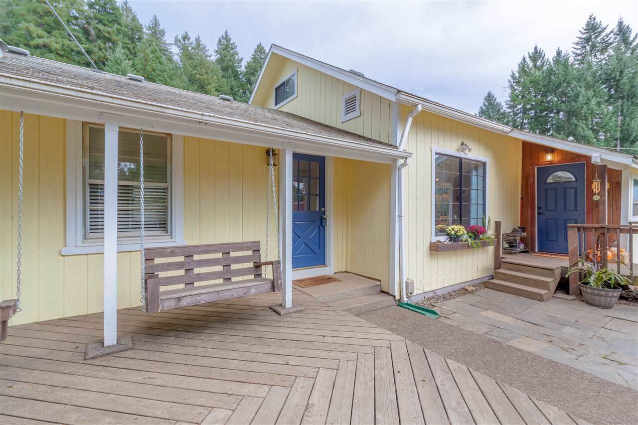 Property Photo: 563 Park St OR 97344