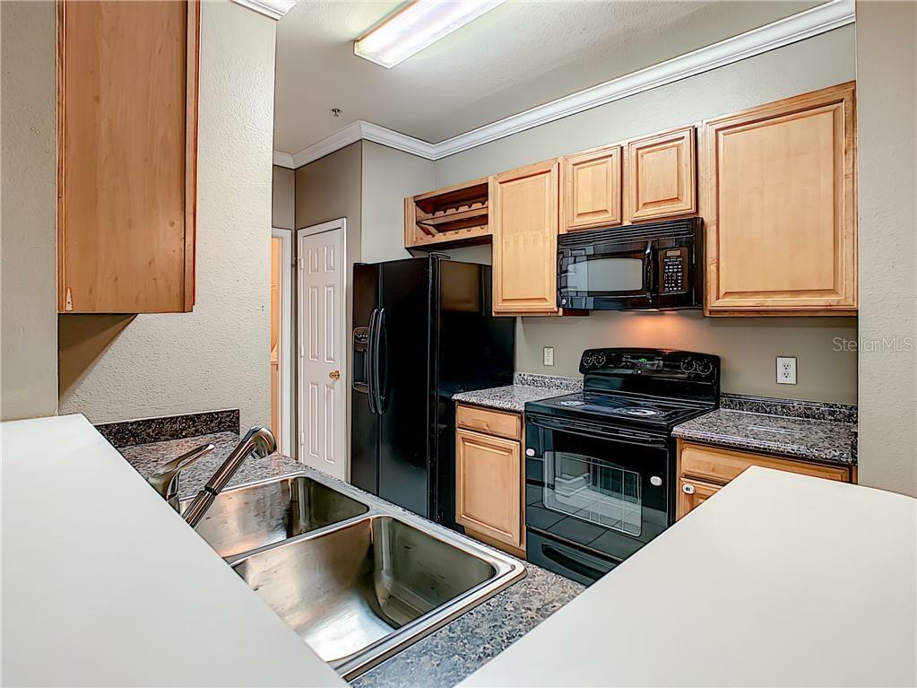 Property Photo: 18131 Bridle Club Drive FL 33647