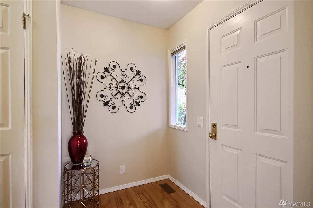Property Photo:  22435 SE 42nd Terrace 1180  WA 98029 
