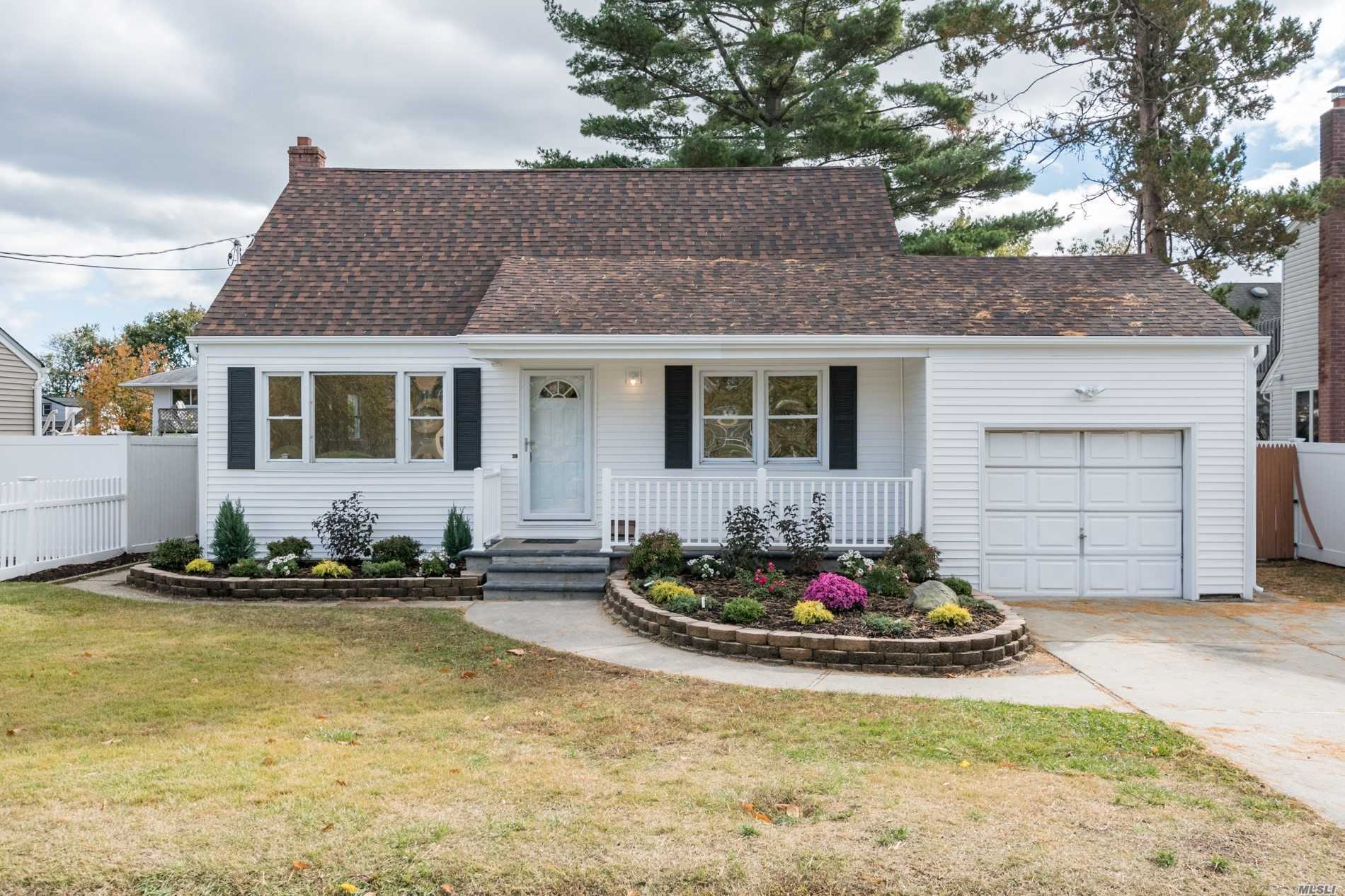 Property Photo:  380 Sherbrooke Road  NY 11757 