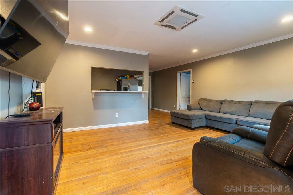 Property Photo:  286 E Madison Ave.  CA 92020 